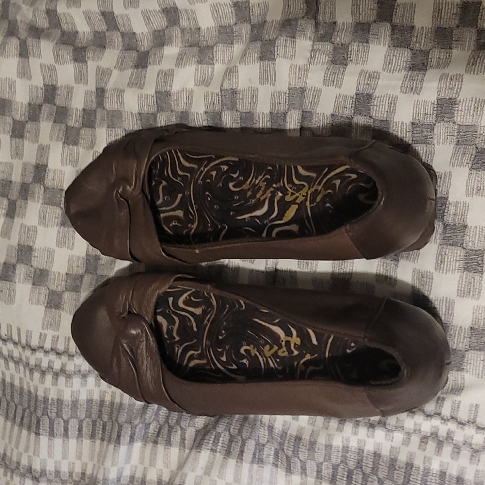 Sketchers Brown Flats Women's 9